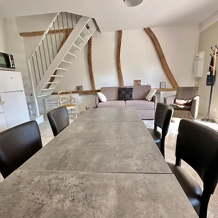 펜션 Maison Avec Terrasse - 2 Confortables Pour 4 A 6 Personnes 베르통